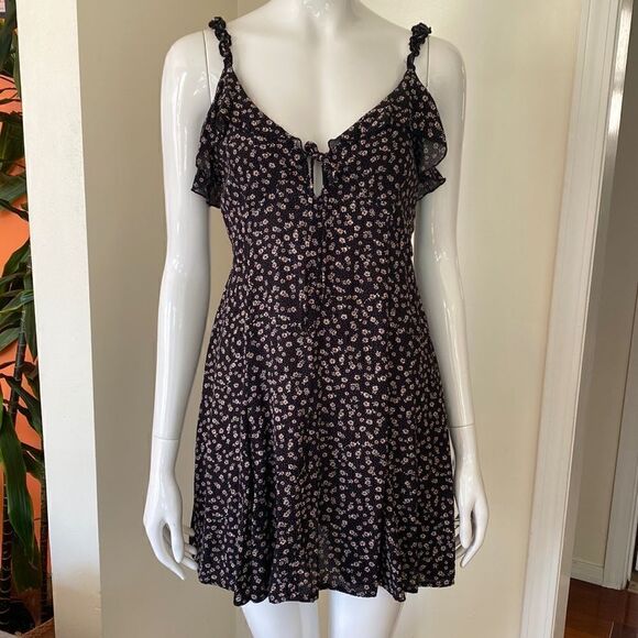 Urban Outfitters Dress Forum Black Mini Daisy Print Ditsy Dress Size Small - Picture 2 of 10